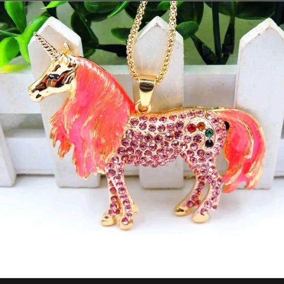 NWT Betsey Johnson Unicorn Pendant Necklace - Picture 3 of 5